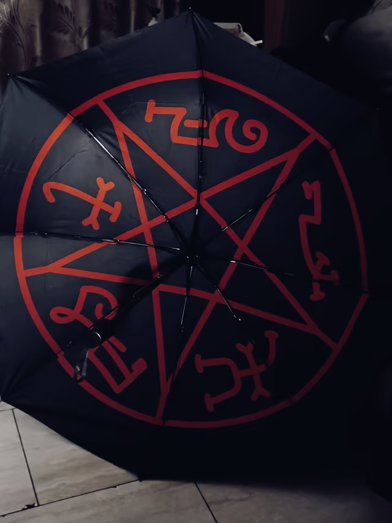 新雨伞：便携式敌基督力场发生器